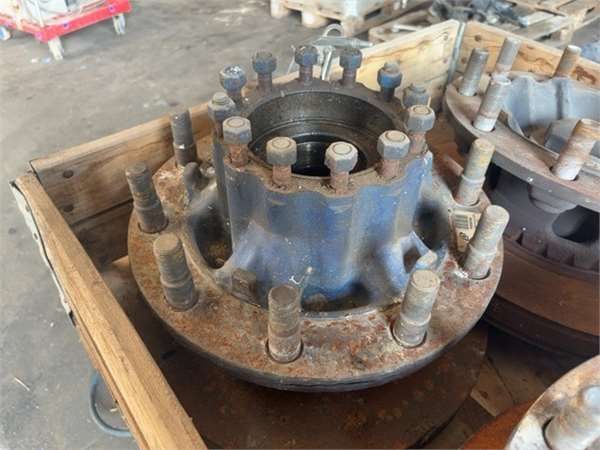 CUBO RUEDA EJE TRASERO IZDO.