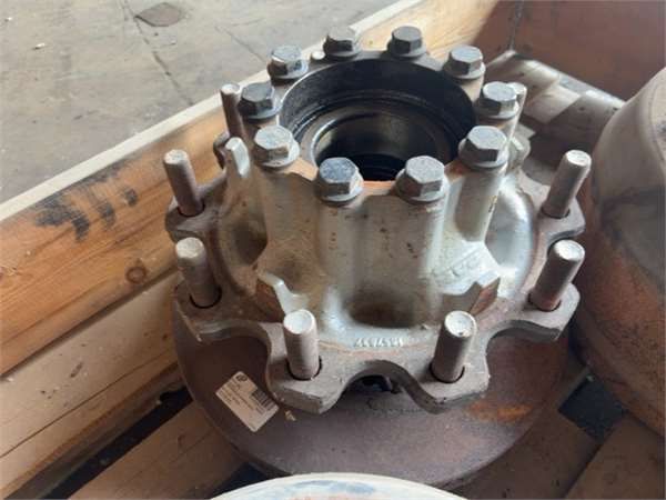 CUBO RUEDA EJE TRASERO DCHO.