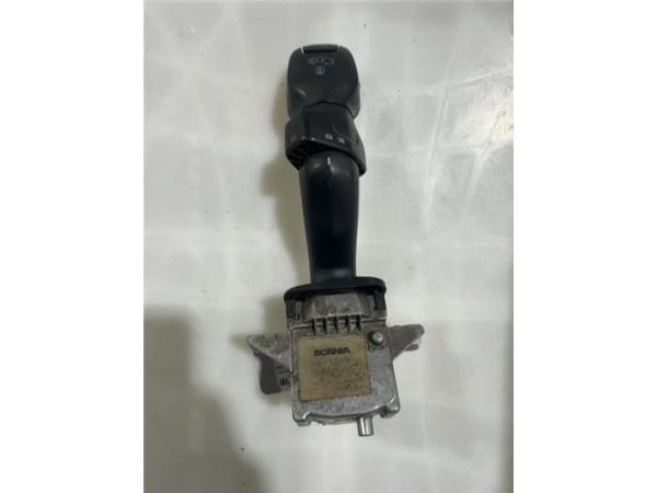 MANDO DCHO. SELECTOR VELOCIDADES 2
