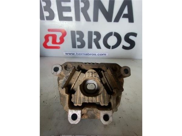 SOPORTE DEL. MOTOR 2