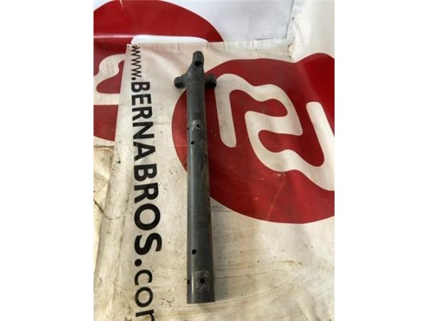BARRA SOPORTE GUARDABARROS TRAS.