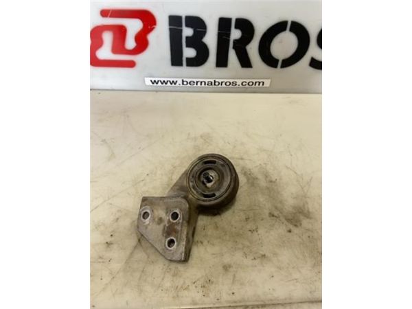 SOPORTE RADIADOR SUP. DCHO. 2
