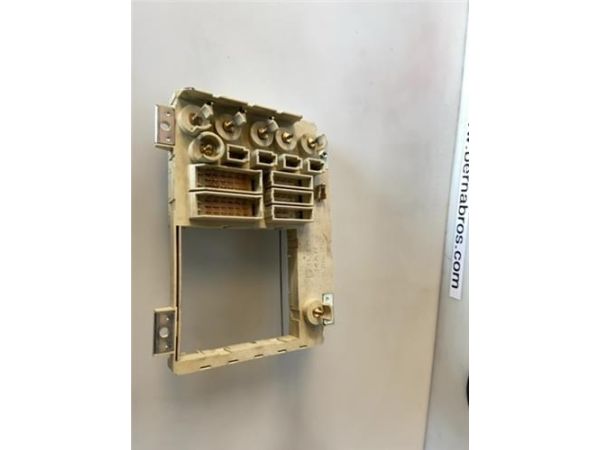 CAJA FUSIBLES/RELE 2