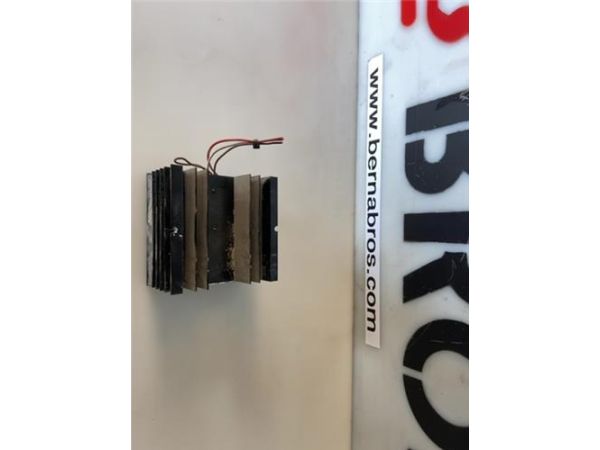 TRANSFORMADOR CORRIENTE 24V 2