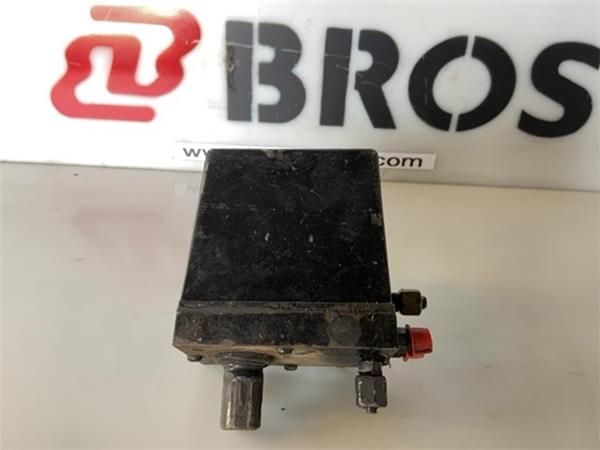 BOMBA ELEVACION MANUAL CABINA