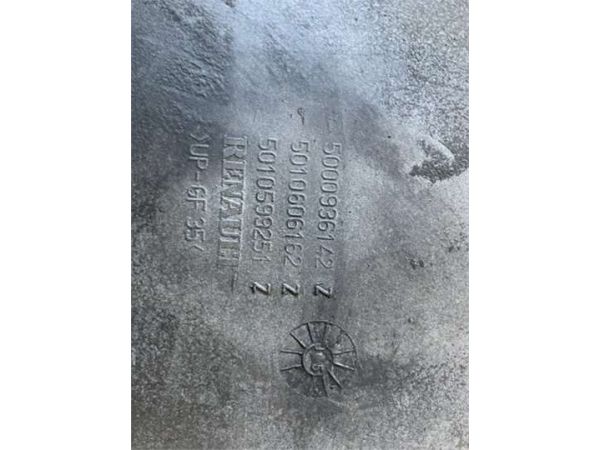 ESTRIBO PUERTA IZDA.
