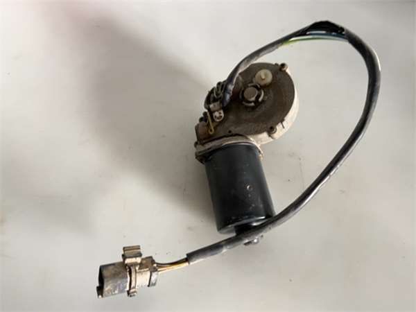 MOTOR LIMPIA PARABRISAS DEL. 2