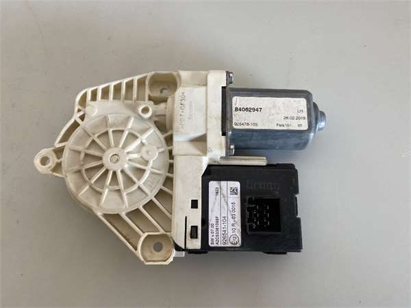 MOTOR ELEVALUNAS DEL. IZDO.