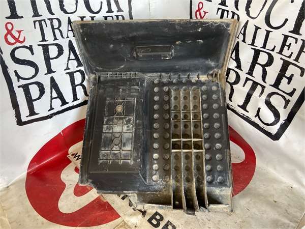 TAPA BATERIAS 2