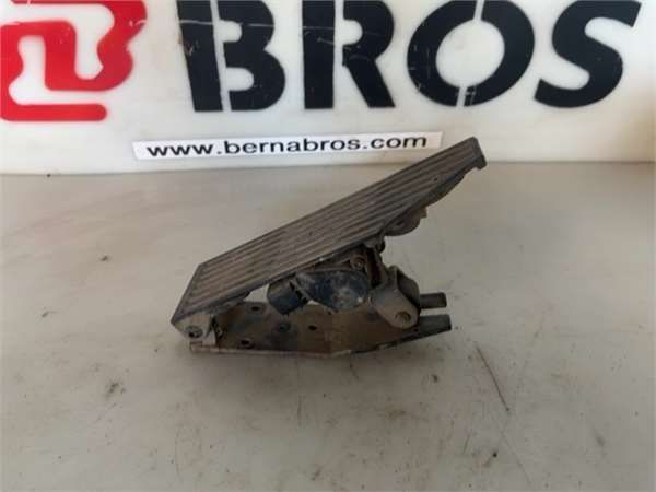PEDAL ACELERADOR