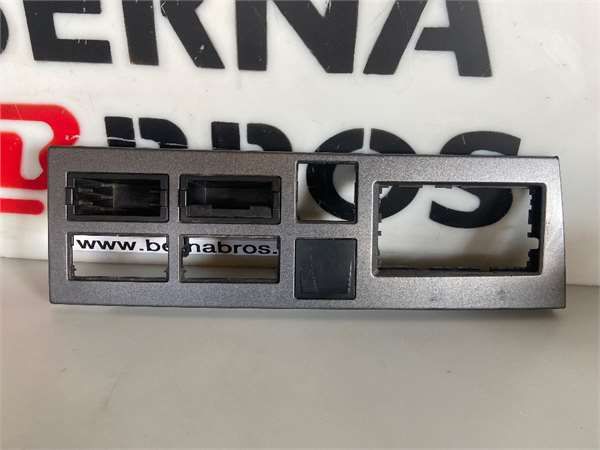 EMBELLECEDOR CONSOLA CENTRAL