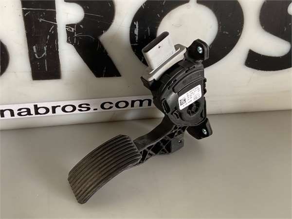 PEDAL ACELERADOR