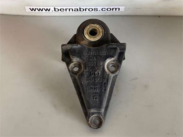 SOPORTE BALLESTA EJE DELANTERO DEL. IZDO.