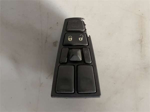 MANDO ELEVALUNAS DEL. IZDO.