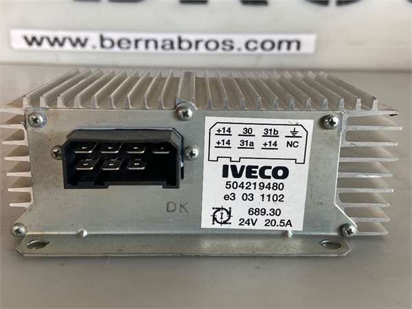 CENTRALITA Iveco Stralis (AS Hi-Way)(07.2012-2017) FG /FP 4x2 [10,3 Ltr. - 338 kW Diesel] - 4420 / 504219480 2