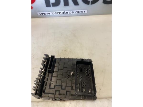 CAJA FUSIBLES/RELE 2