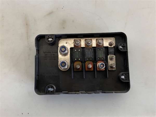 CAJA FUSIBLES/RELE Volvo - 4521 / 20512928