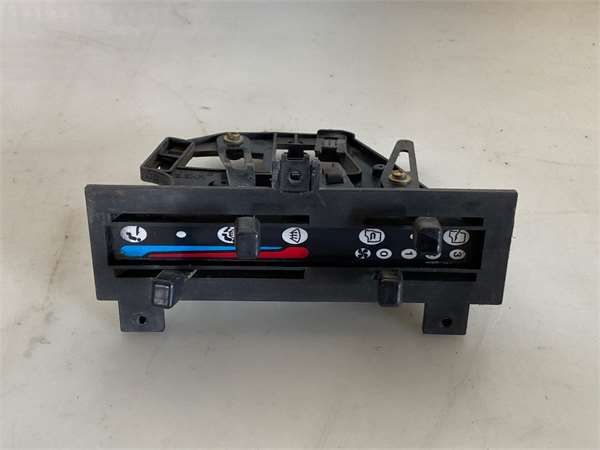MANDO CALEFACCION / AACC Nissan - 4528 / 810421263F