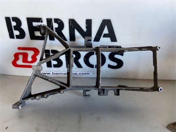 SOPORTE FARO DCHO. DAF XF105 (2006-2013) Fg 4x2 [12,9 Ltr. - 340 kW Diesel] - 4560 / 1396937 2