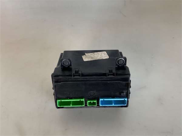 CENTRALITA Renault Kerax (2006-) FKI 8x4 [10,8 Ltr. - 272 kW Diesel] - 4808 / 7420908555