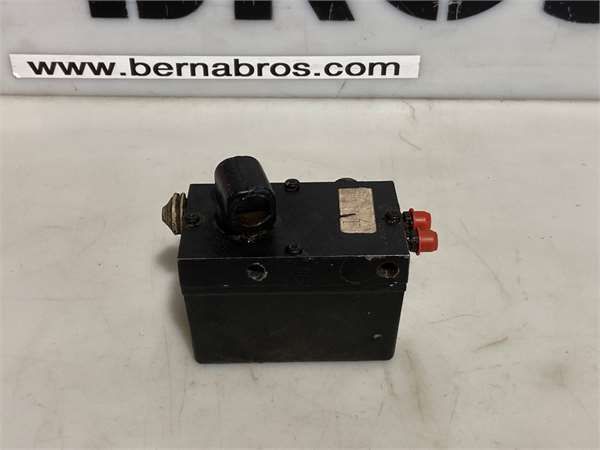 BOMBA ELEVACION MANUAL CABINA Renault Kerax (2006-) FKI 8x4 [10,8 Ltr. - 272 kW Diesel] - 4827 / 5010629361 2