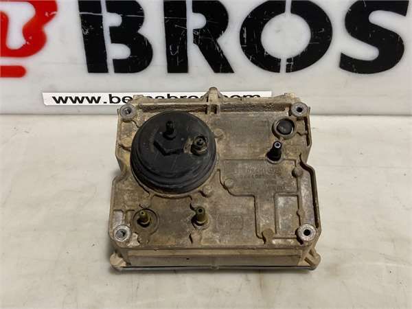 BOMBA ADBLUE Renault Kerax (2006-) FKI 8x4 [10,8 Ltr. - 272 kW Diesel] - 4838 / 7421002997